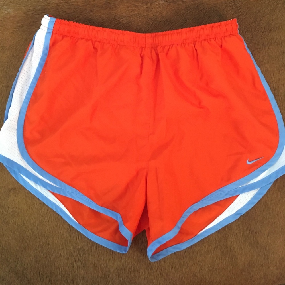 Nike workout shorts M